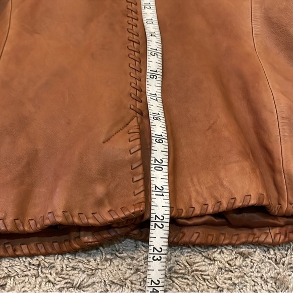 Leather jacket - Picture 10 of 11